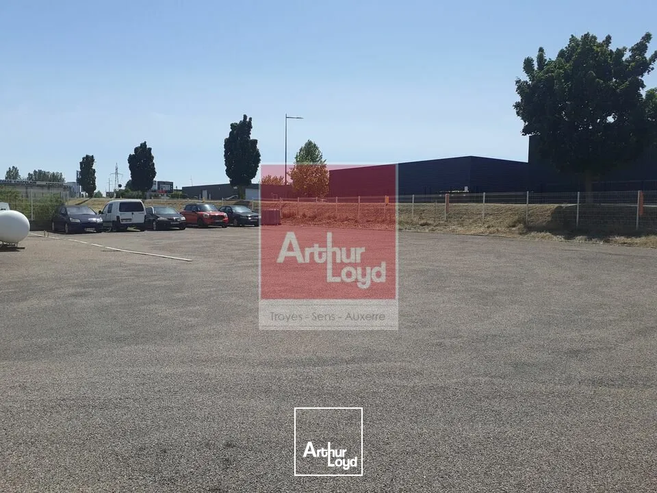 Locaux d'activité & Entrepôts - Location - LA CHAPELLE-SAINT-LUC - 10600 - 330-330 - 7832123