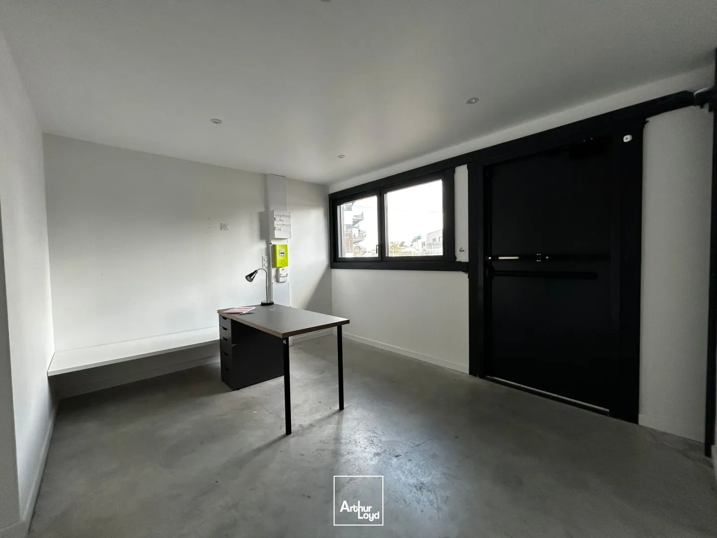 Locaux d'activité & Entrepôts - Location - ARTIGUES PRES BORDEAUX - 33370 - 129-129 - 7832231