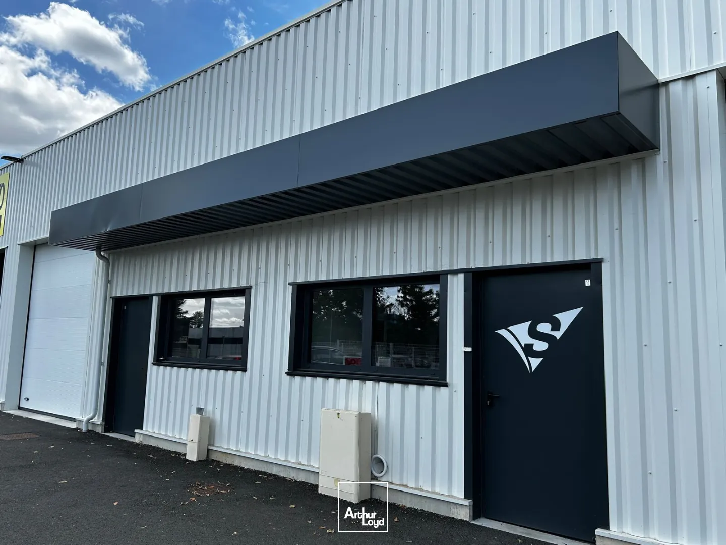 Locaux d'activité & Entrepôts - Location - ARTIGUES PRES BORDEAUX - 33370 - 129-129 - 7832225