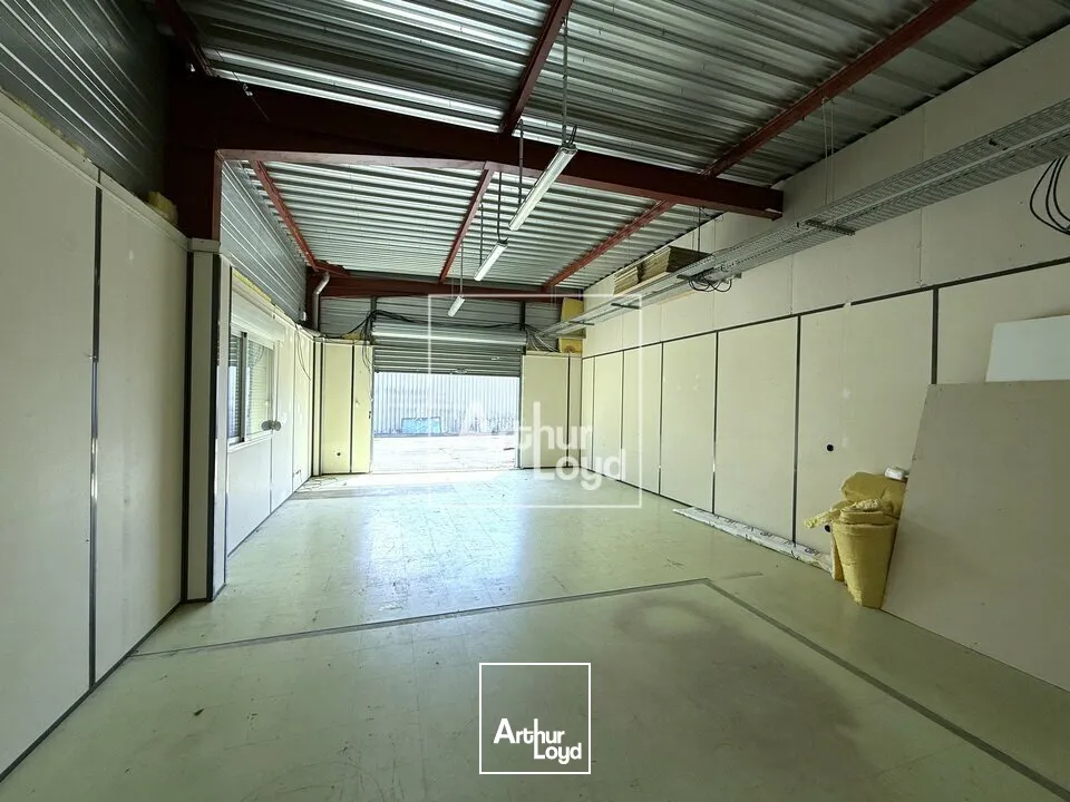 Locaux d'activité & Entrepôts - Location - VULAINES SUR SEINE - 77870 - 1000-1000 - 7832725