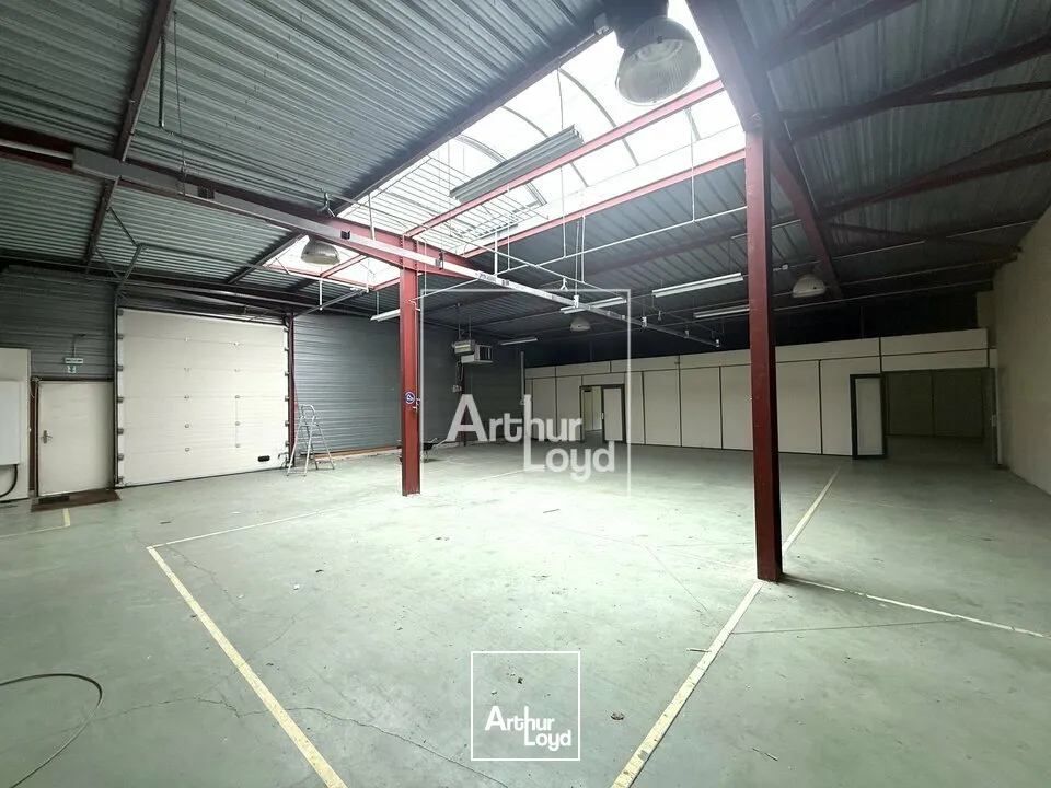 Locaux d'activité & Entrepôts - Location - VULAINES SUR SEINE - 77870 - 1000-1000 - 7832722