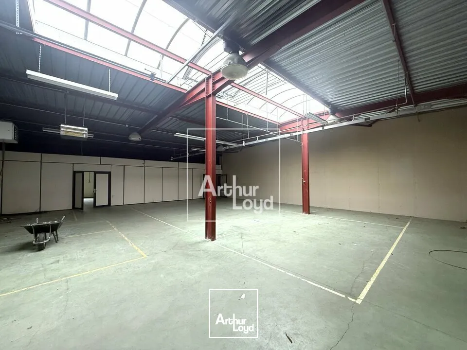 Locaux d'activité & Entrepôts - Location - VULAINES SUR SEINE - 77870 - 1000-1000 - 7832723