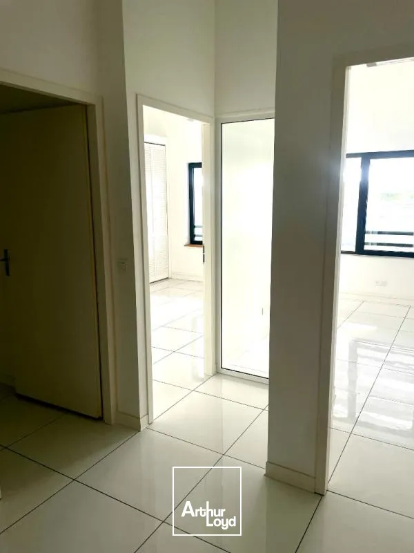 Bureaux - Location - Baie Mahault - 97122 - 128-128 - 7833290