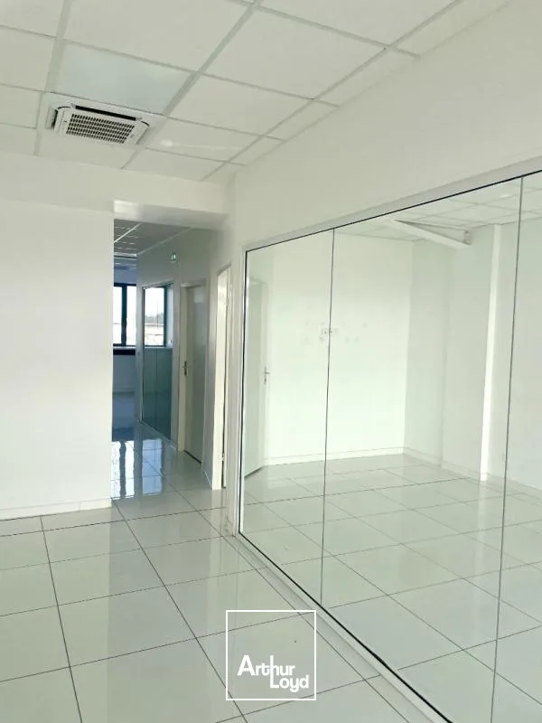 Bureaux - Location - Baie Mahault - 97122 - 128-128 - 7833289