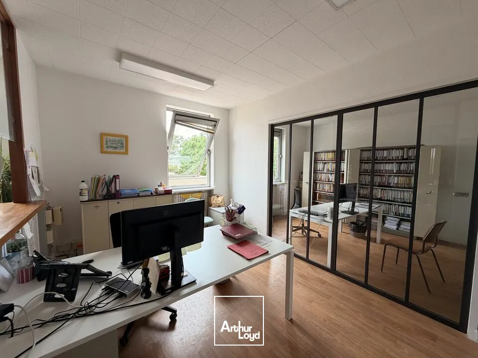 Locaux d'activité & Entrepôts - Vente - POITIERS - 86000 - 400-400 - 7833355