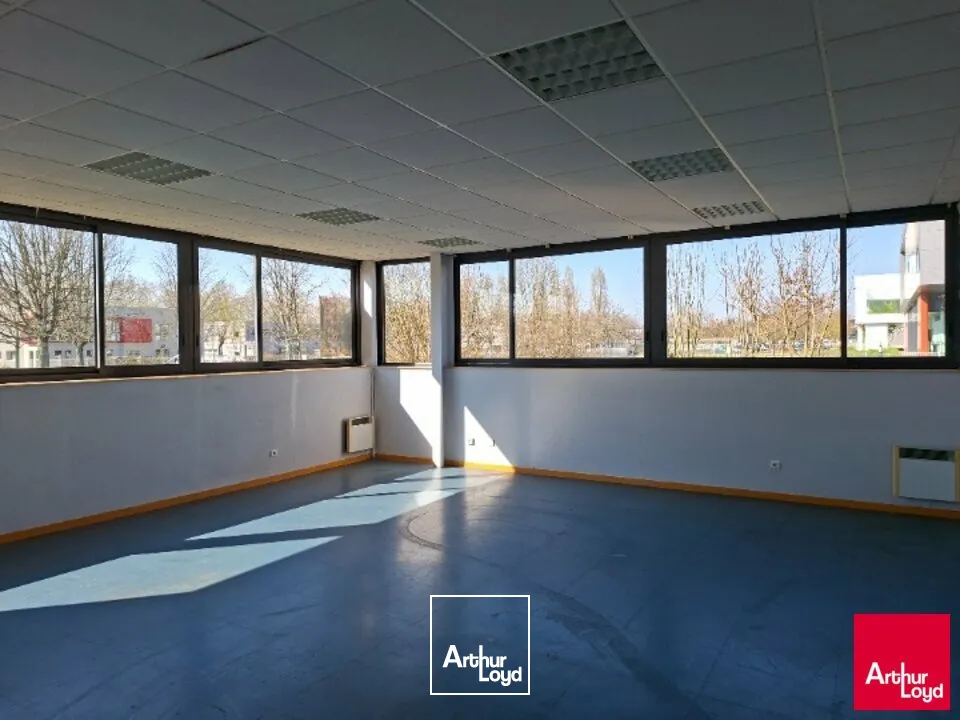 Locaux d'activité & Entrepôts - Location - LE MANS - 72100 - 584-584 - 7833360