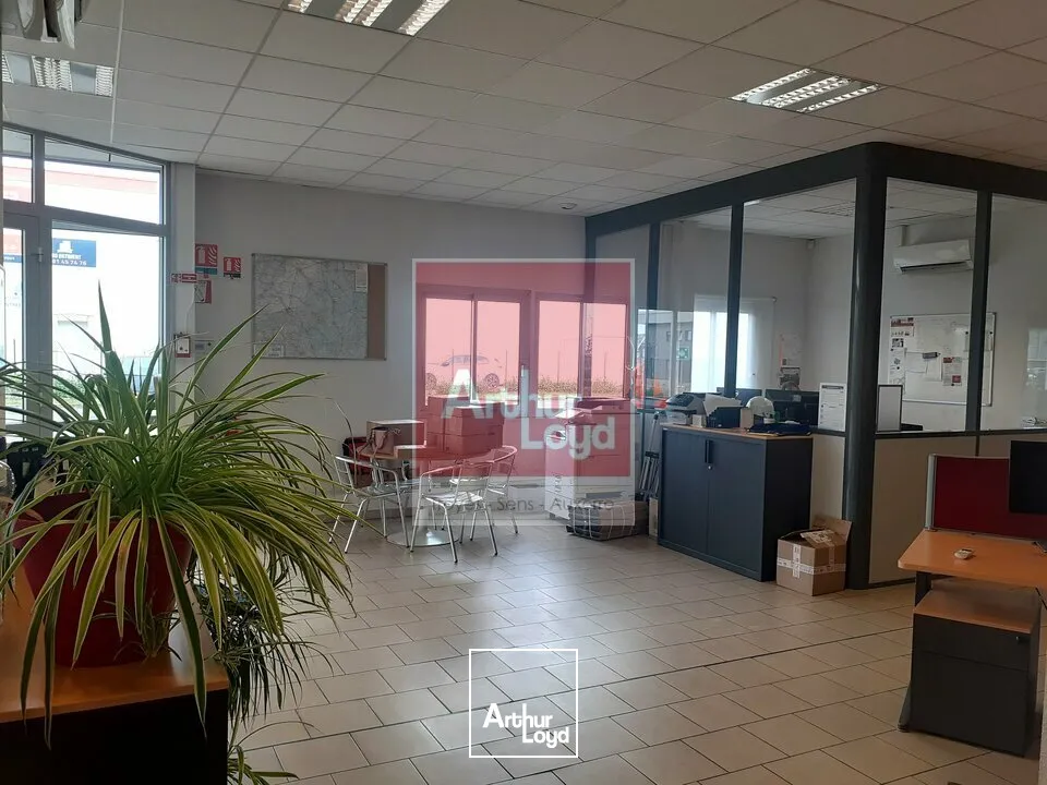 Locaux d'activité & Entrepôts - Location - LA CHAPELLE-SAINT-LUC - 10600 - 997-997 - 7833372
