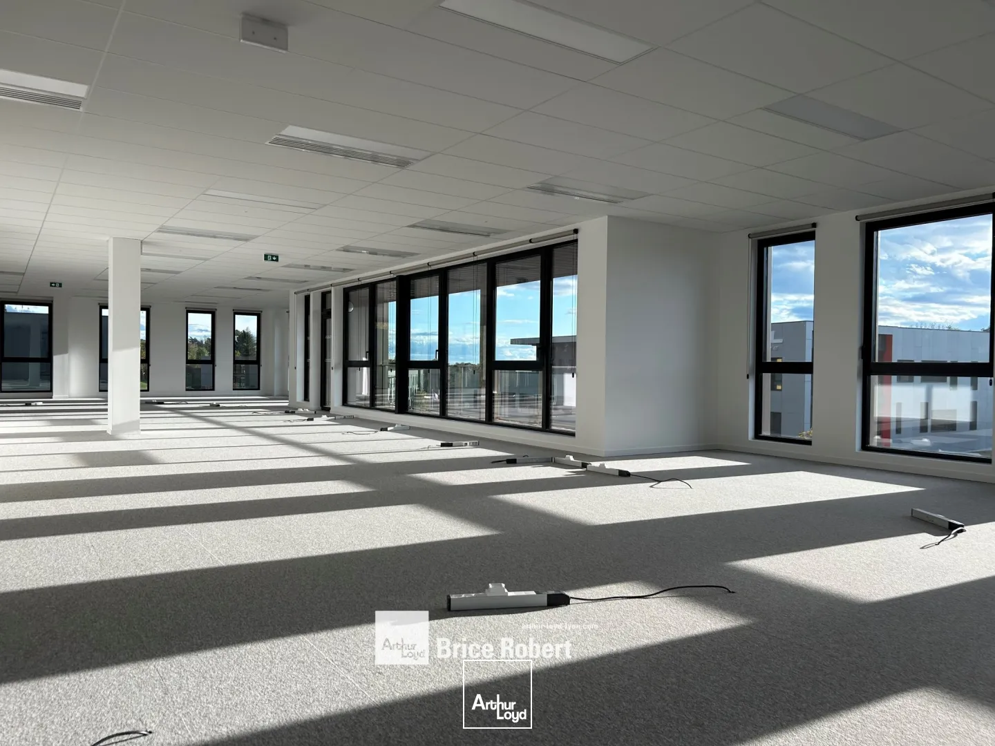 Bureaux - Location - LIMONEST - 69760 - 169.5-2488.9 - 7833797