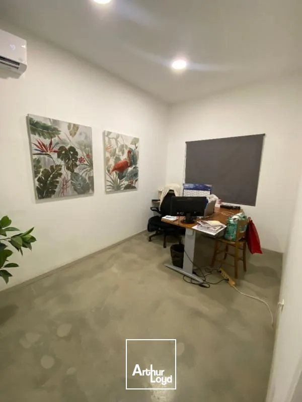Locaux d'activité & Entrepôts - Location - Fort De France - 97200 - 300-300 - 7833932