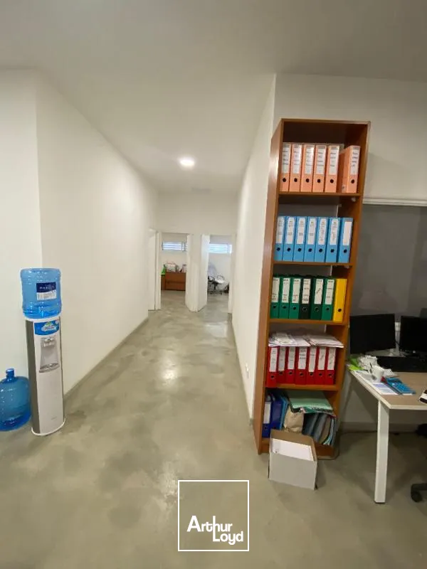 Locaux d'activité & Entrepôts - Location - Fort De France - 97200 - 300-300 - 7833930