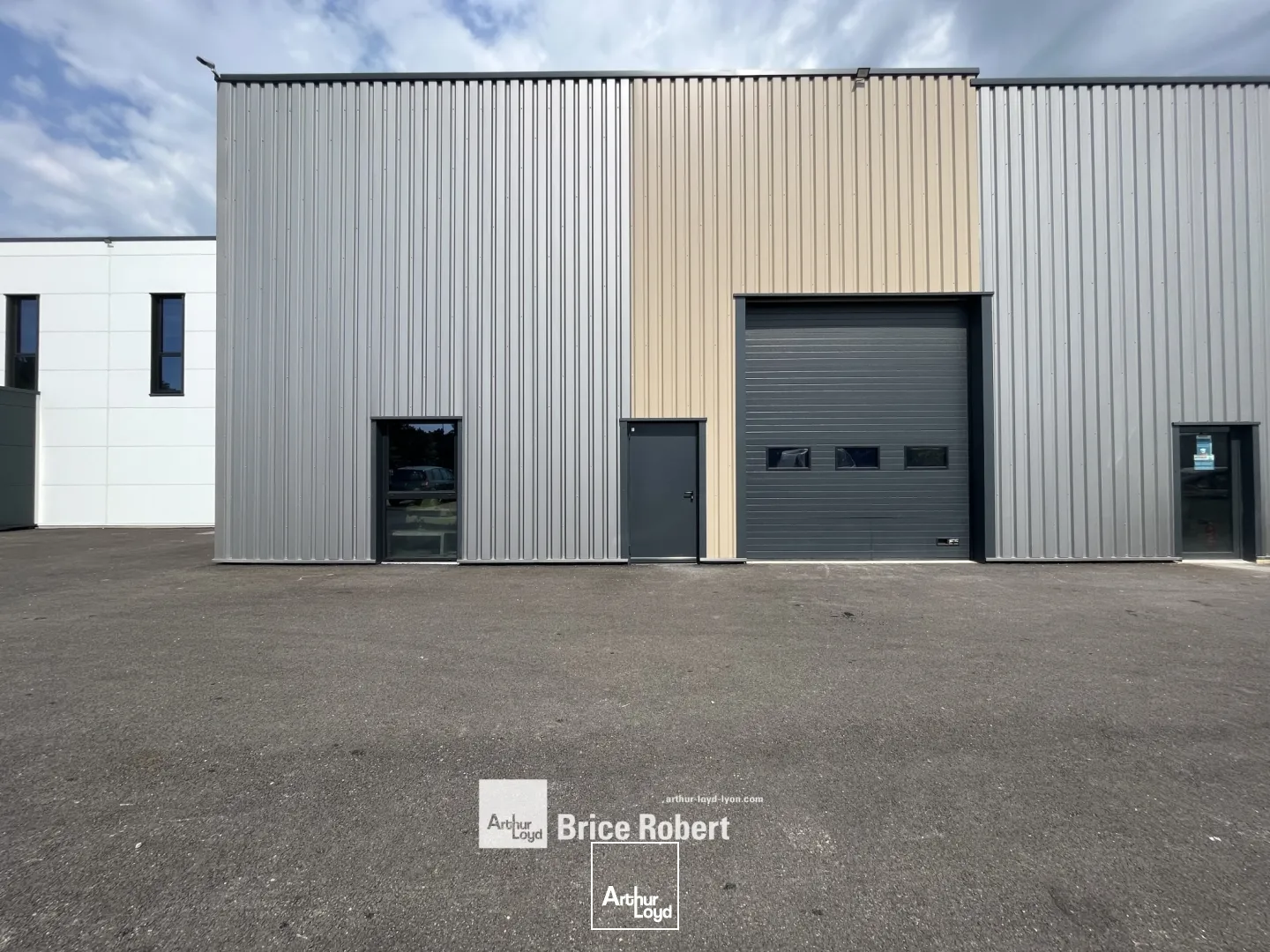 Locaux d'activité & Entrepôts - Location - VAULX MILIEU - 38090 - 200-200 - 7834496