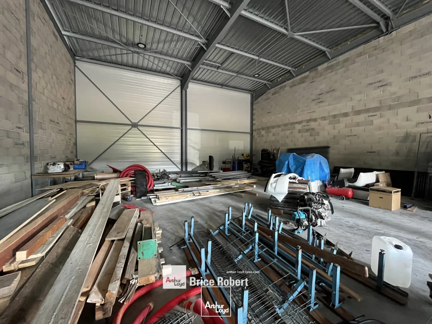 Locaux d'activité & Entrepôts - Location - VAULX MILIEU - 38090 - 200-200 - 7834497