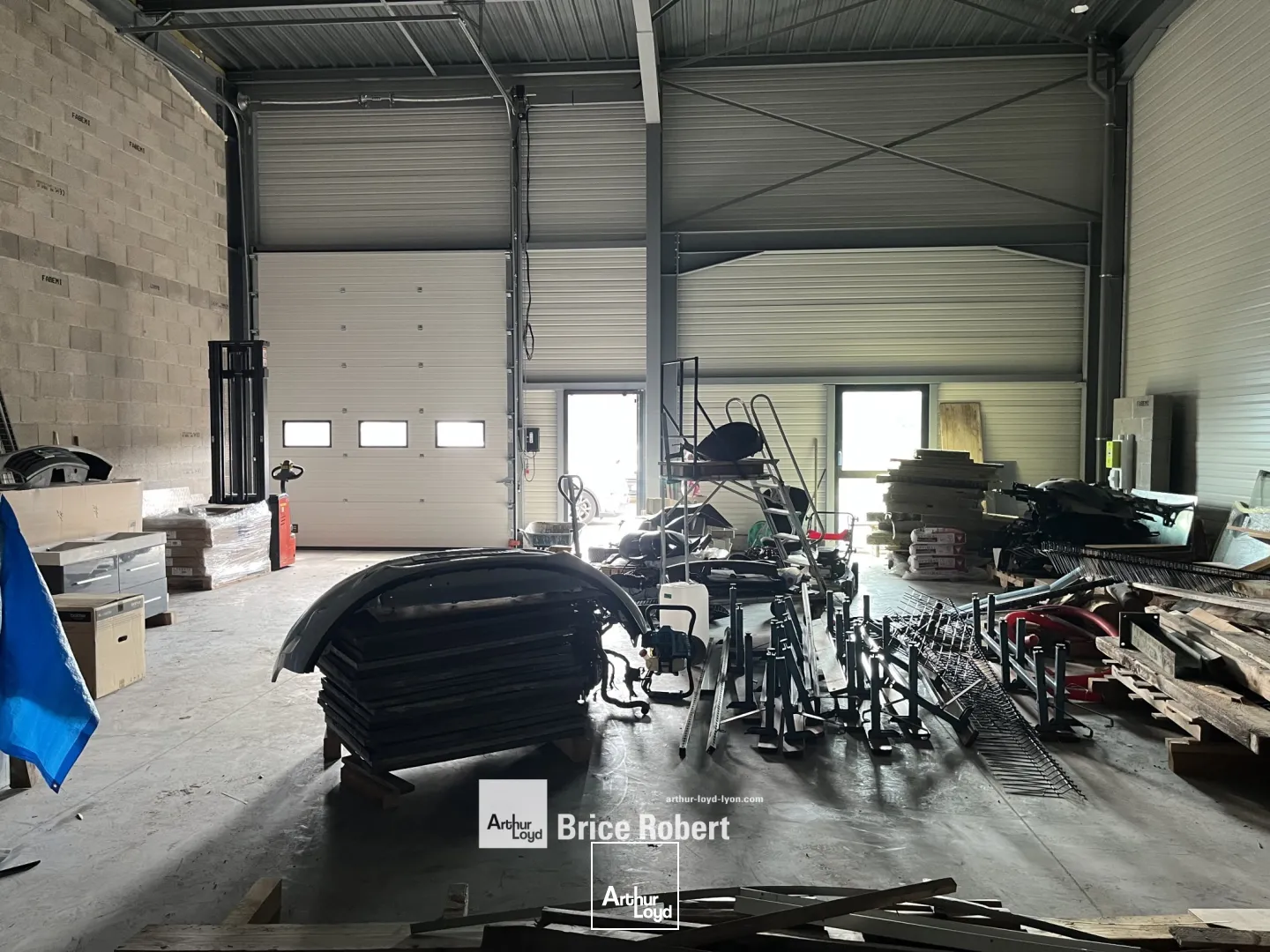 Locaux d'activité & Entrepôts - Location - VAULX MILIEU - 38090 - 200-200 - 7834498