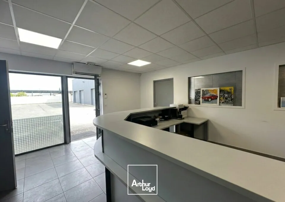 Locaux d'activité & Entrepôts - Location - SAINT-DOULCHARD - 18230 - 148-148 - 7836092