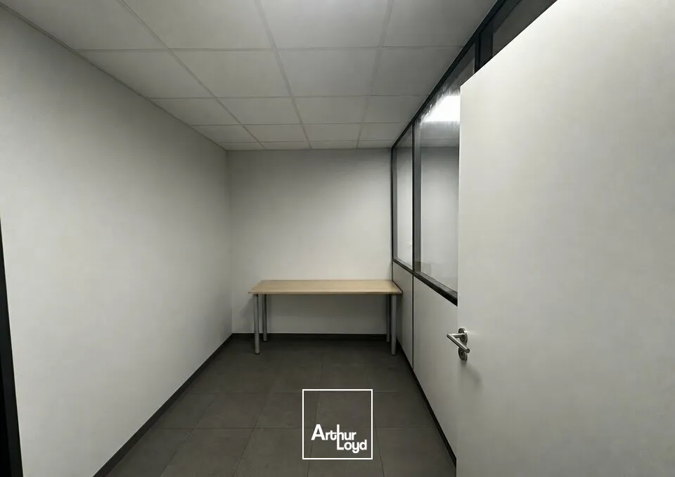 Locaux d'activité & Entrepôts - Location - SAINT-DOULCHARD - 18230 - 148-148 - 7836094