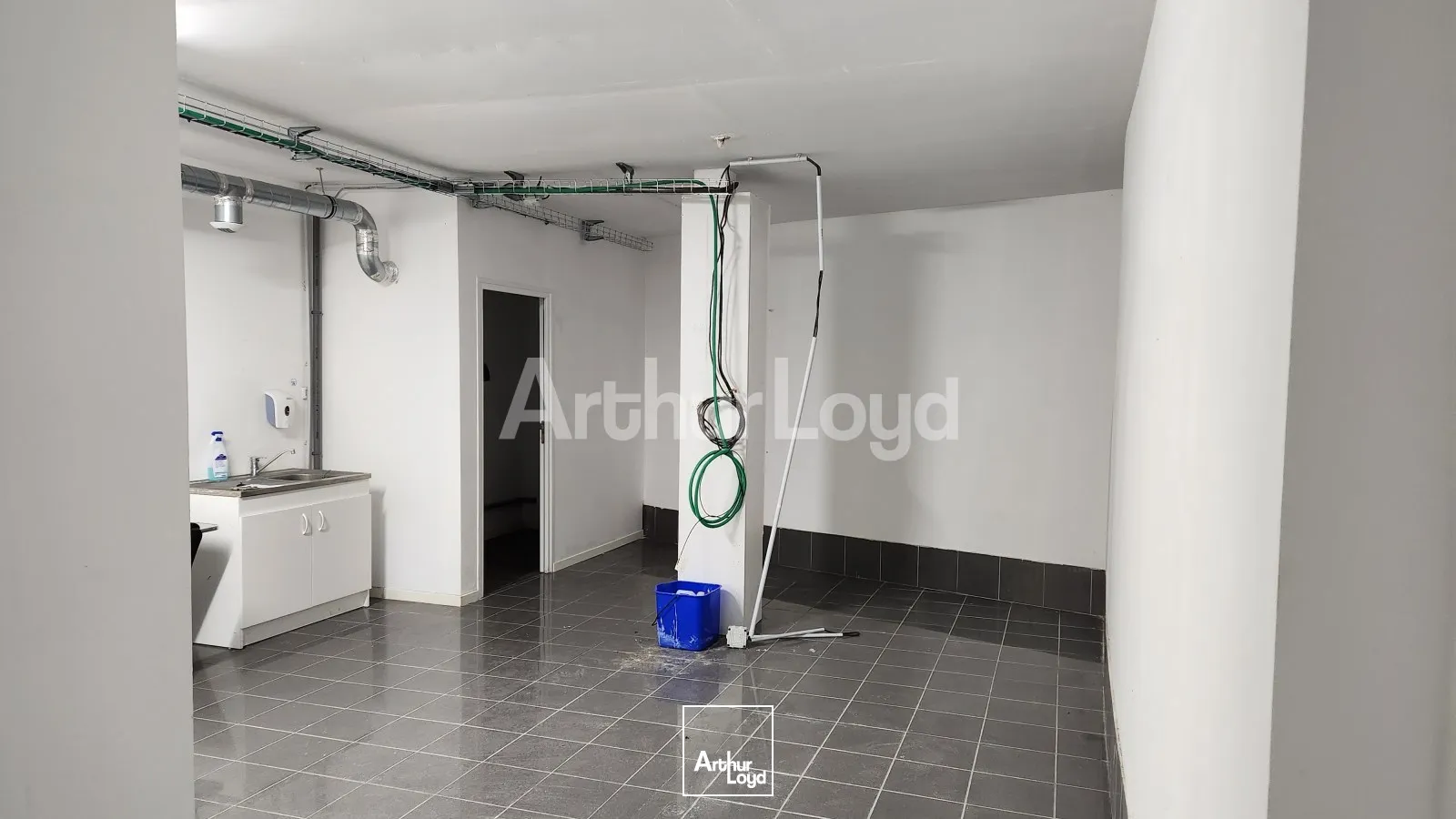 Locaux commerciaux - Location - BOULOGNE SUR MER - 62200 - 215-215 - 7836333