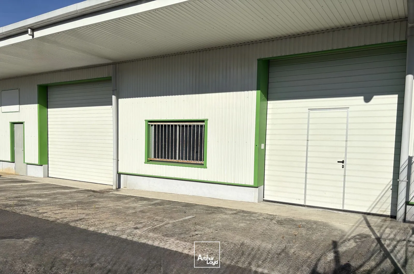 Locaux d'activité & Entrepôts - Location - SAINT JEAN DE BRAYE - 45800 - 301.9-301.9 - 7836380