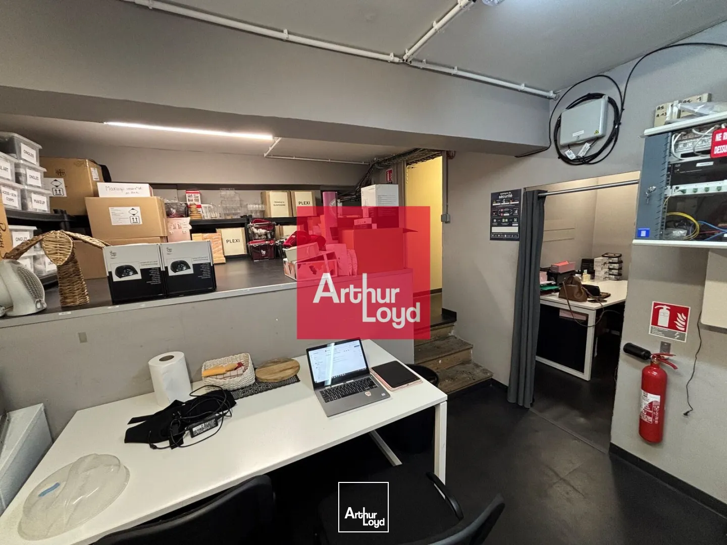 Locaux commerciaux - Location - GRENOBLE - 38000 - 148.4-148.4 - 7837433