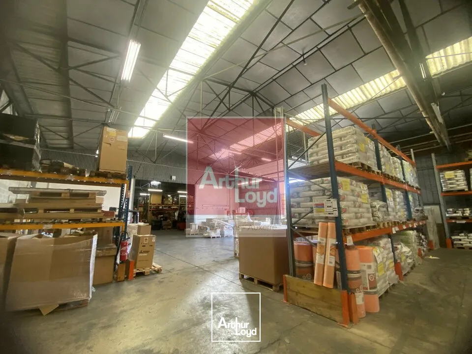 Locaux d'activité & Entrepôts - Vente - LA CHAPELLE-SAINT-LUC - 10600 - 879-6704 - 7838046