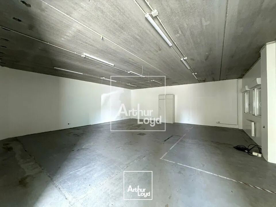 Locaux d'activité & Entrepôts - Location - VULAINES-SUR-SEINE - 77870 - 83-433 - 7838777