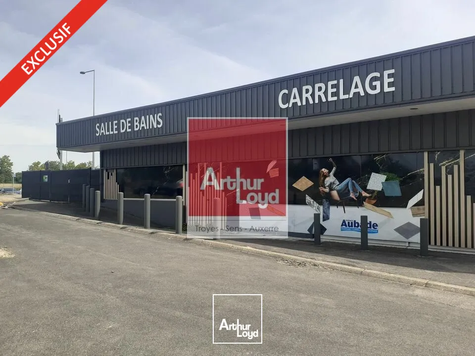 Locaux d'activité & Entrepôts - Location - LA CHAPELLE-SAINT-LUC - 10600 - 879-6704 - 7838819