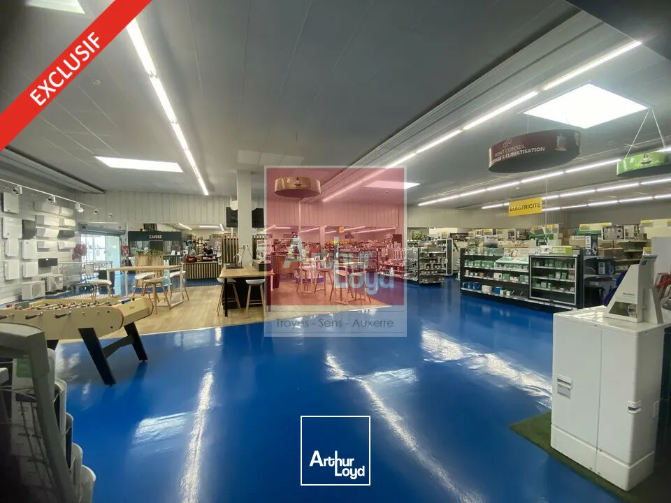 Locaux d'activité & Entrepôts - Location - LA CHAPELLE-SAINT-LUC - 10600 - 879-6704 - 7838823