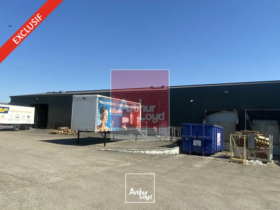 Locaux d'activité & Entrepôts - Vente - LA CHAPELLE-SAINT-LUC - 10600 - 879-6704 - 7838838