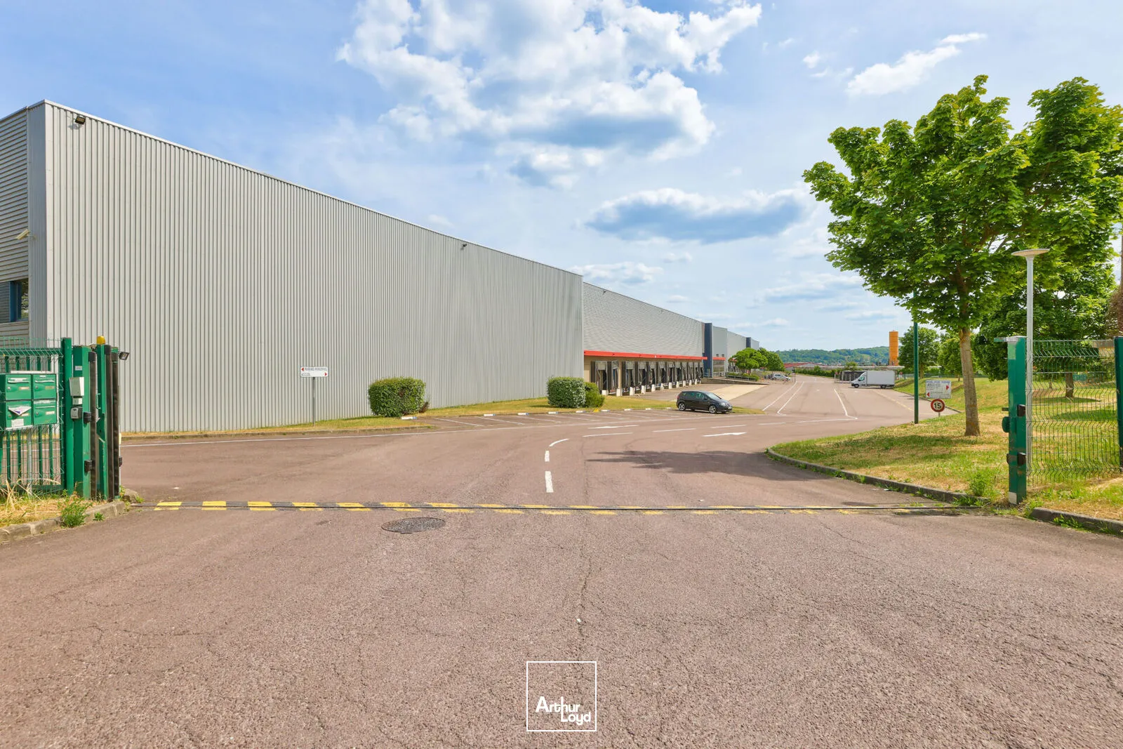 Locaux d'activité & Entrepôts - Location - GARGENVILLE - 78440 - 3900-3900 - 7839072