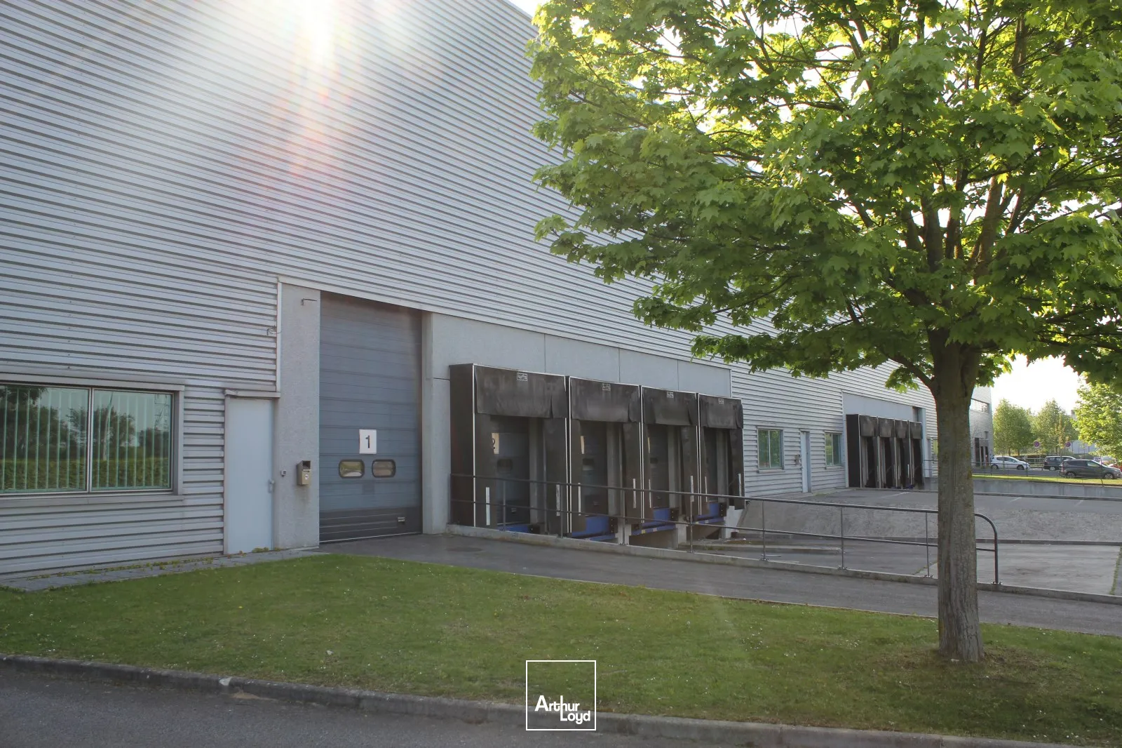 Locaux d'activité & Entrepôts - Location - TREMBLAY EN FRANCE - 93290 - 6266-6266 - 7839154