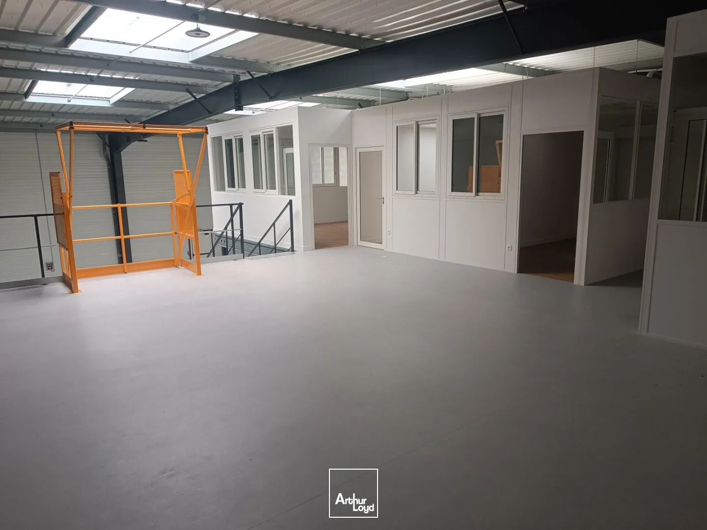 Locaux d'activité & Entrepôts - Location - BEAUVAIS - 60000 - 545-545 - 7848619