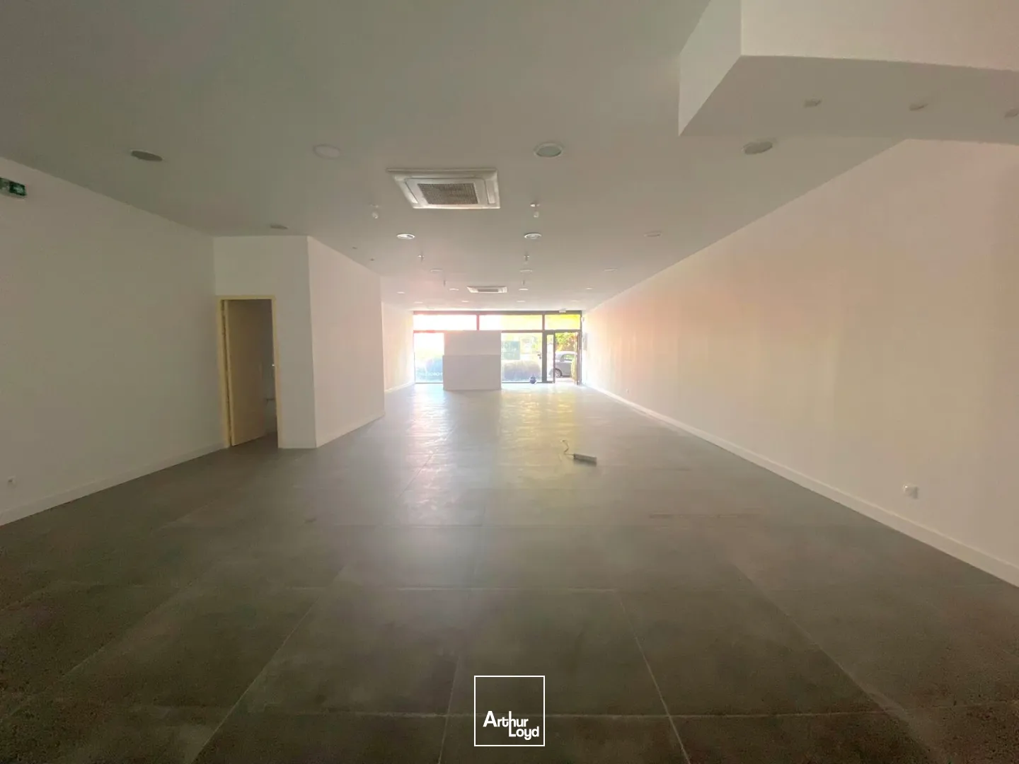 Locaux commerciaux - Location - MARSEILLE - 13008 - 149-149 - 7851004