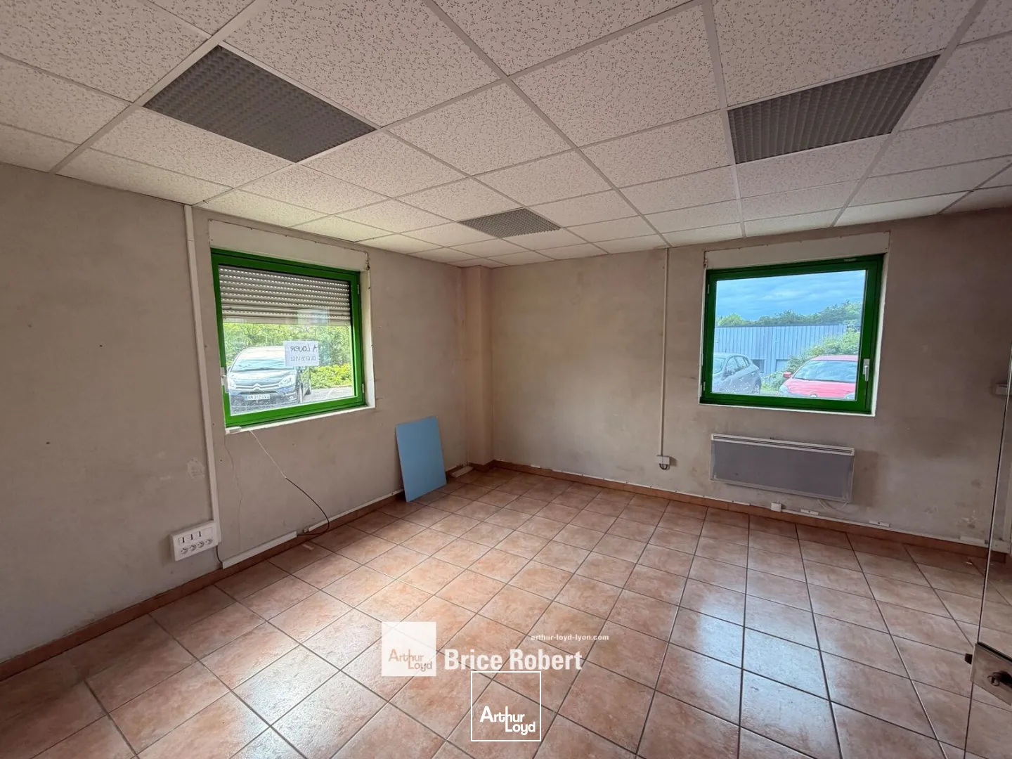 Locaux d'activité & Entrepôts - Location - GREZIEU LA VARENNE - 69290 - 126-126 - 7855829