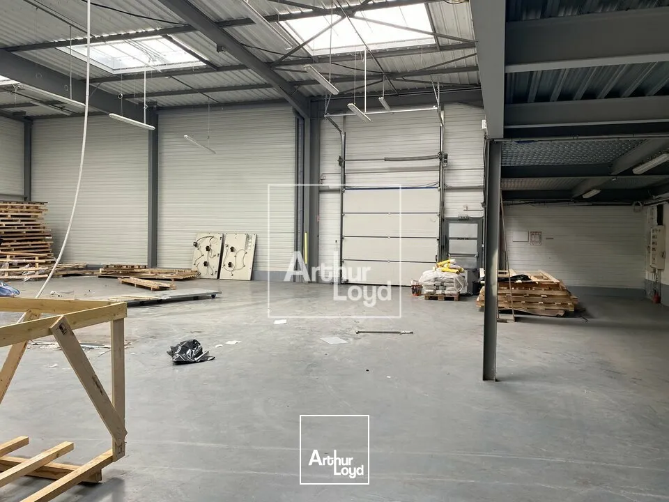 Locaux d'activité & Entrepôts - Location - GRIGNY - 91350 - 690-690 - 7856254