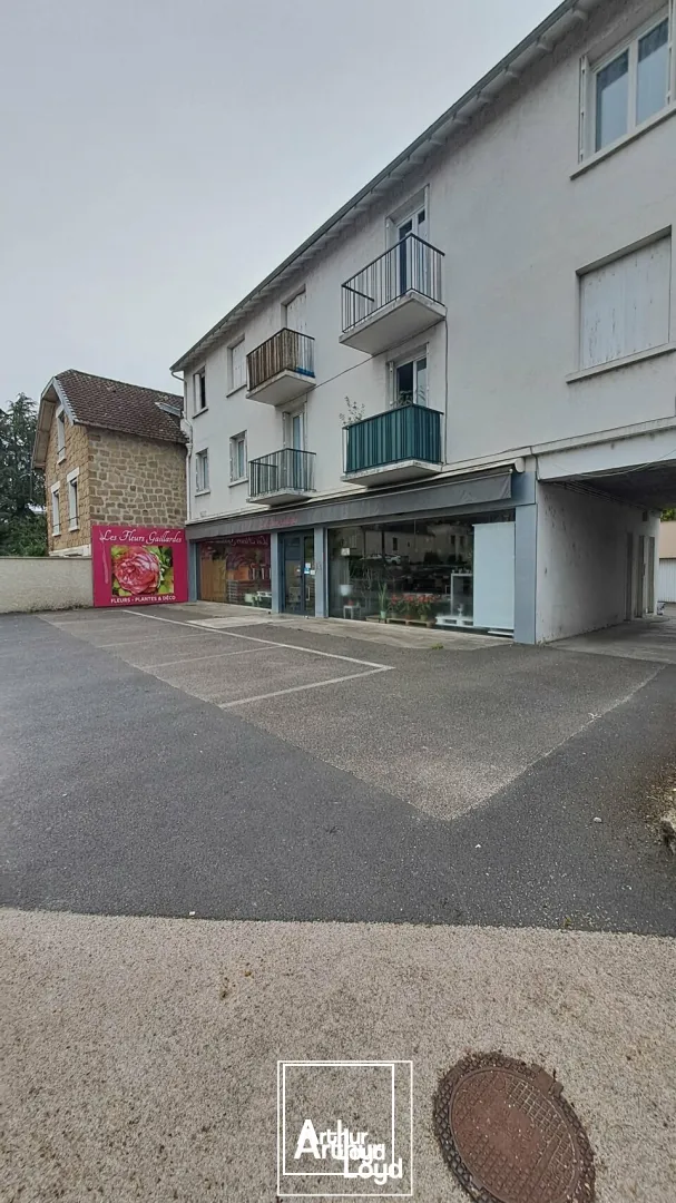 Locaux commerciaux - Location - BRIVE-LA-GAILLARDE - 19100 - 79.61-79.61 - 7857075