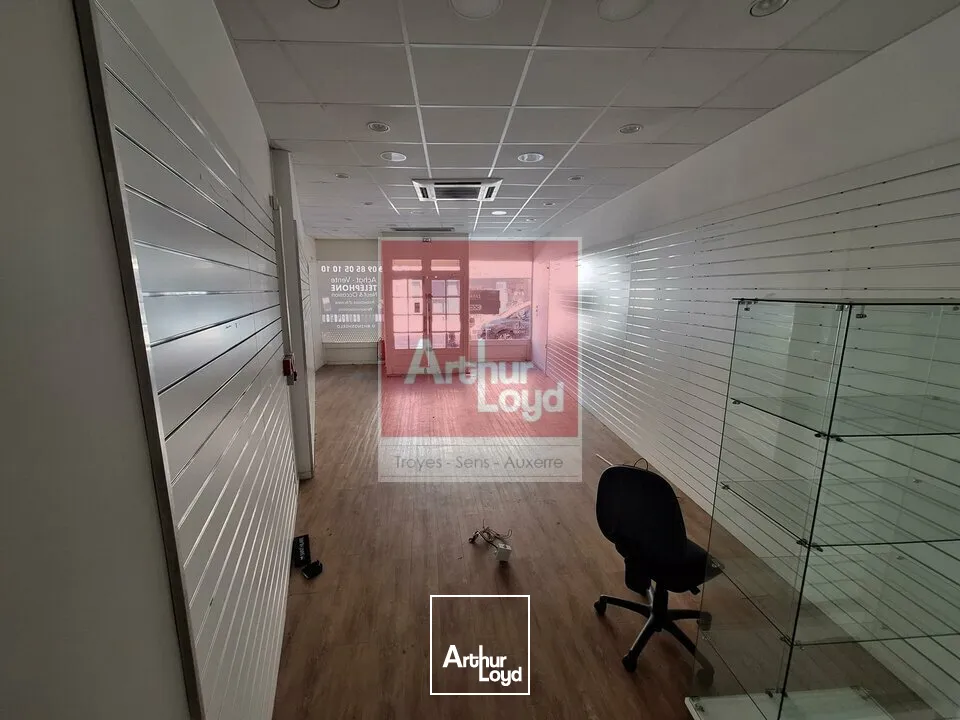 Locaux commerciaux - Location - AUXERRE - 89000 - 120-120 - 7857126