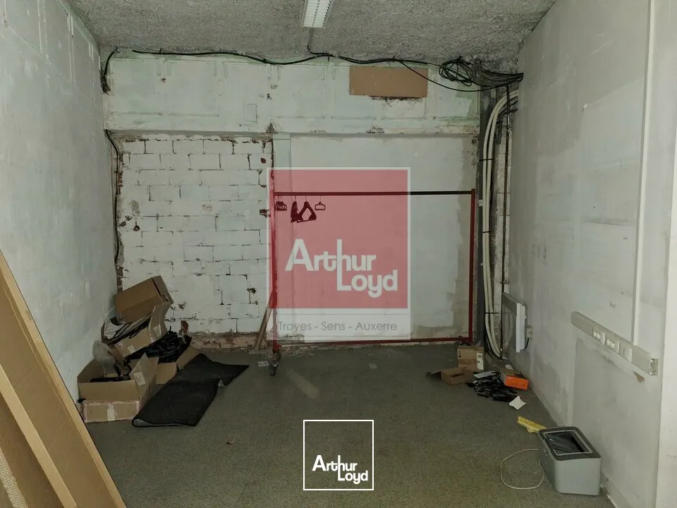 Locaux commerciaux - Location - AUXERRE - 89000 - 120-120 - 7857129