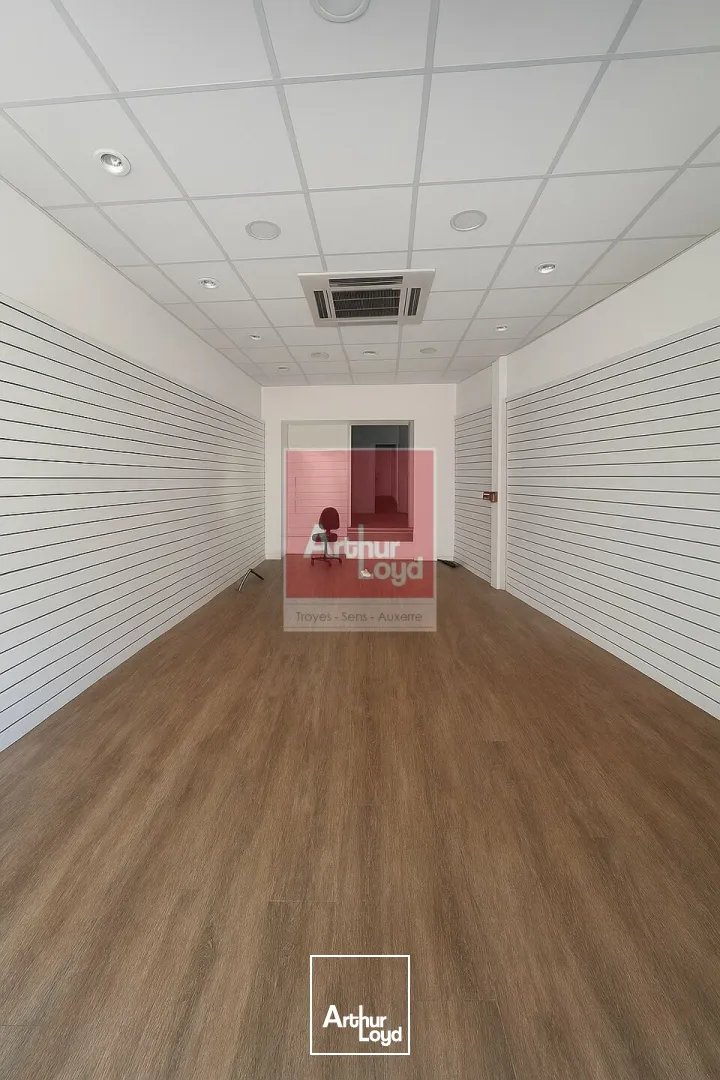 Locaux commerciaux - Location - AUXERRE - 89000 - 120-120 - 7857125