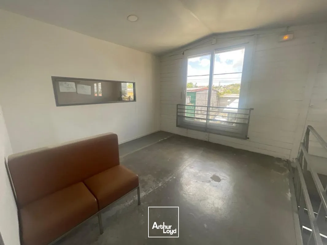 Locaux commerciaux - Location - Ducos - 97224 - 300-300 - 7857803
