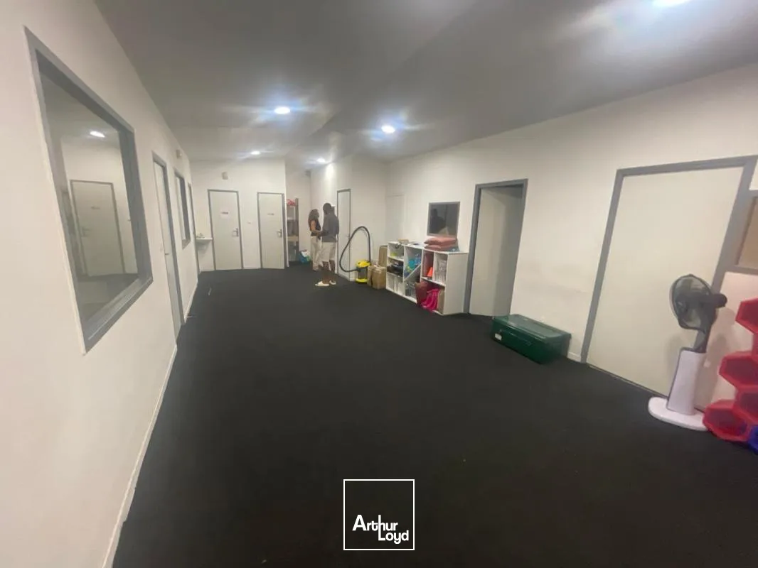 Locaux commerciaux - Location - Ducos - 97224 - 300-300 - 7857802