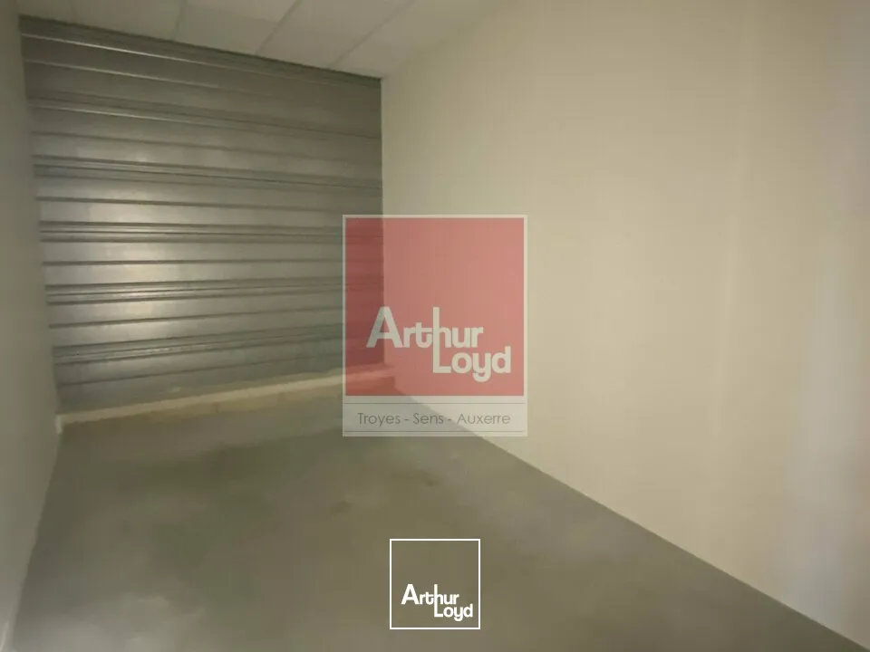 Locaux commerciaux - Location - LAVAU - 10150 - 550-550 - 7857932