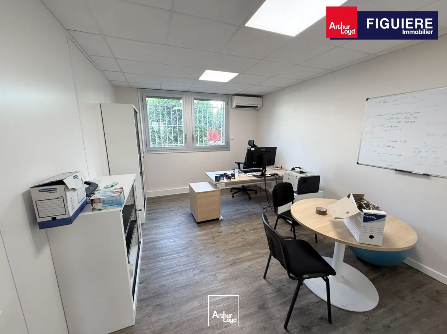Bureaux - Location - VITROLLES - 13127 - 696.9-696.9 - 7857960