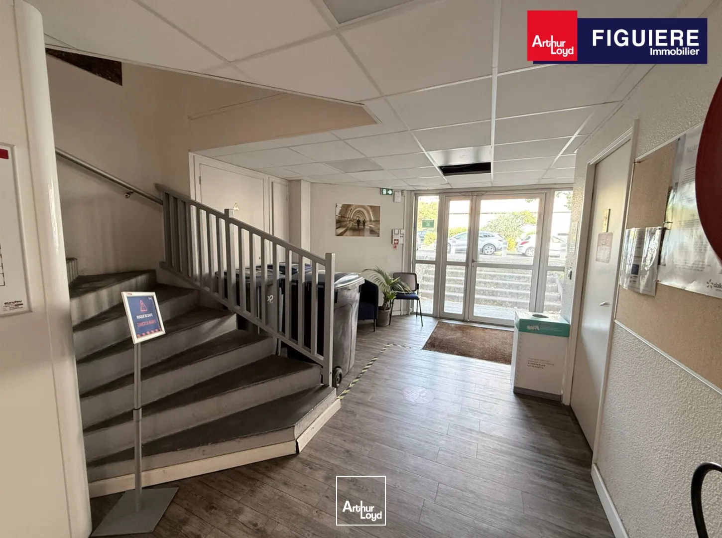 Bureaux - Location - VITROLLES - 13127 - 696.9-696.9 - 7857957