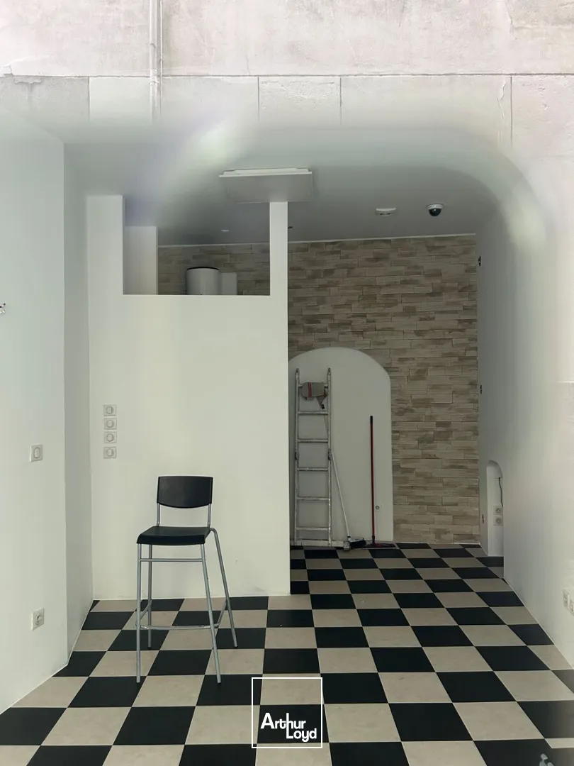 Locaux commerciaux - Location - NANTES - 44000 - 200-200 - 7858143
