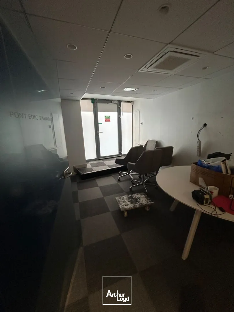 Locaux commerciaux - Location - NANTES - 44000 - 200-200 - 7858146