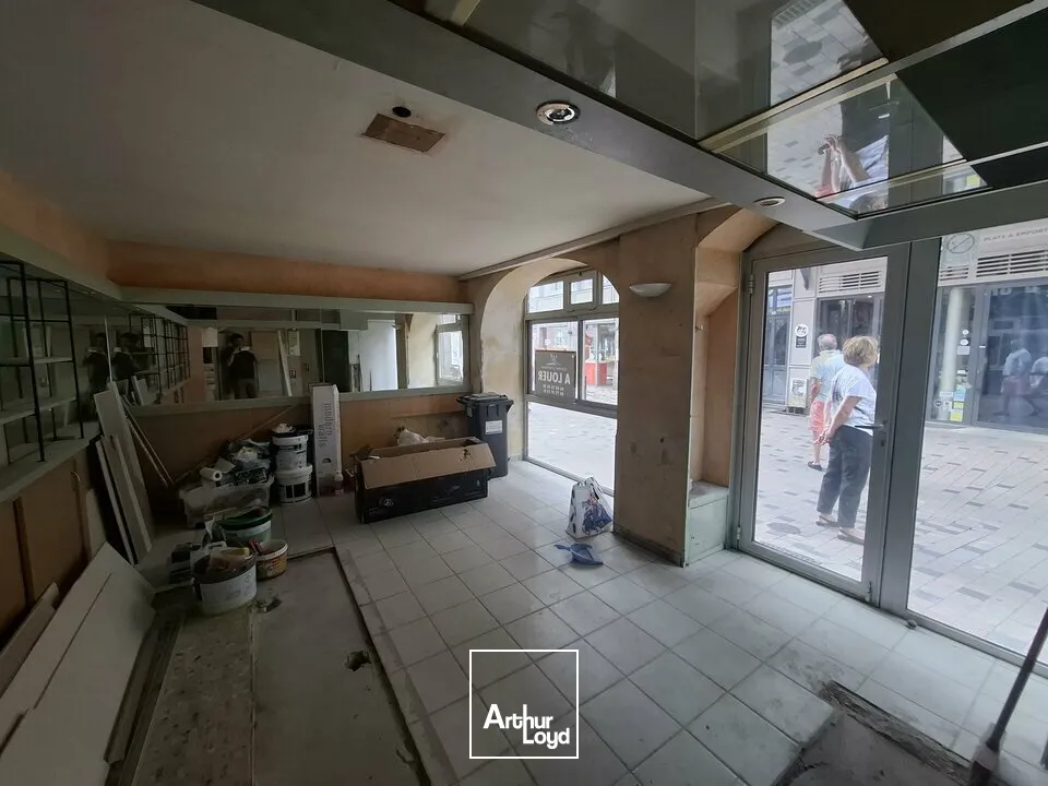 Locaux commerciaux - Location - CLERMONT-FERRAND - 63000 - 21-21 - 7867889