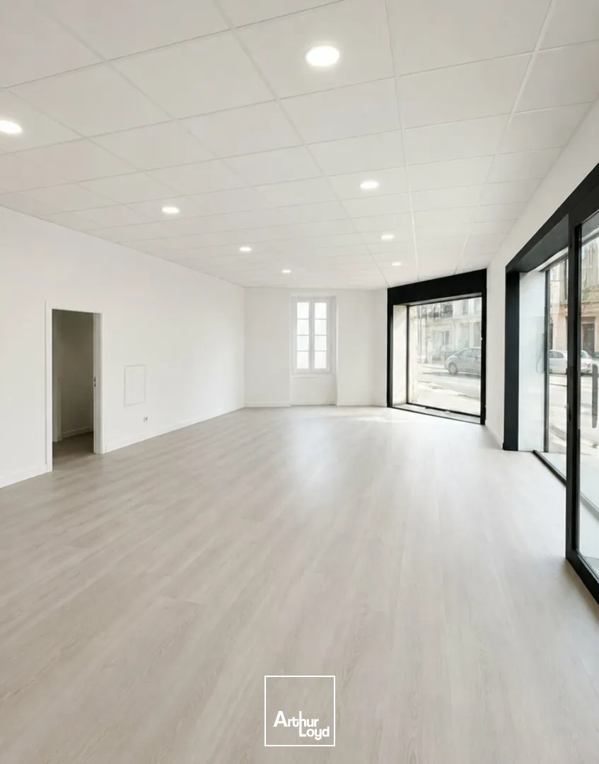 Locaux commerciaux - Location - LA ROCHE-SUR-YON - 85000 - 66-66 - 7867944