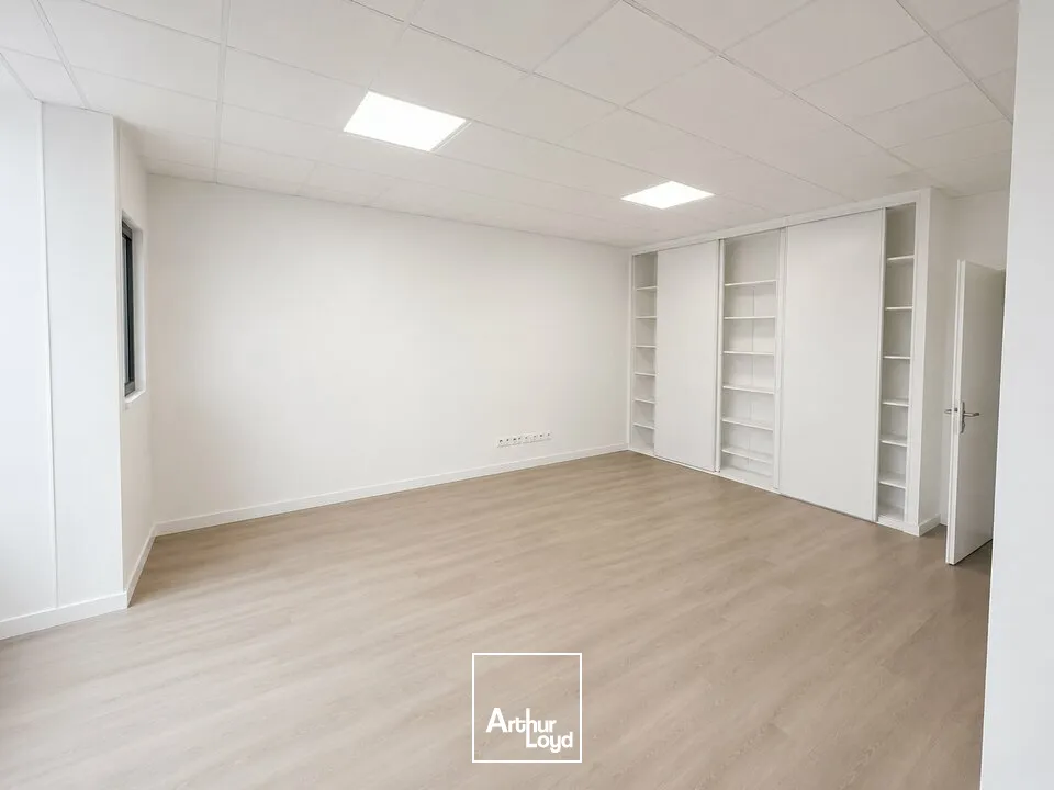 Locaux commerciaux - Location - LA ROCHE-SUR-YON - 85000 - 66-66 - 7867945