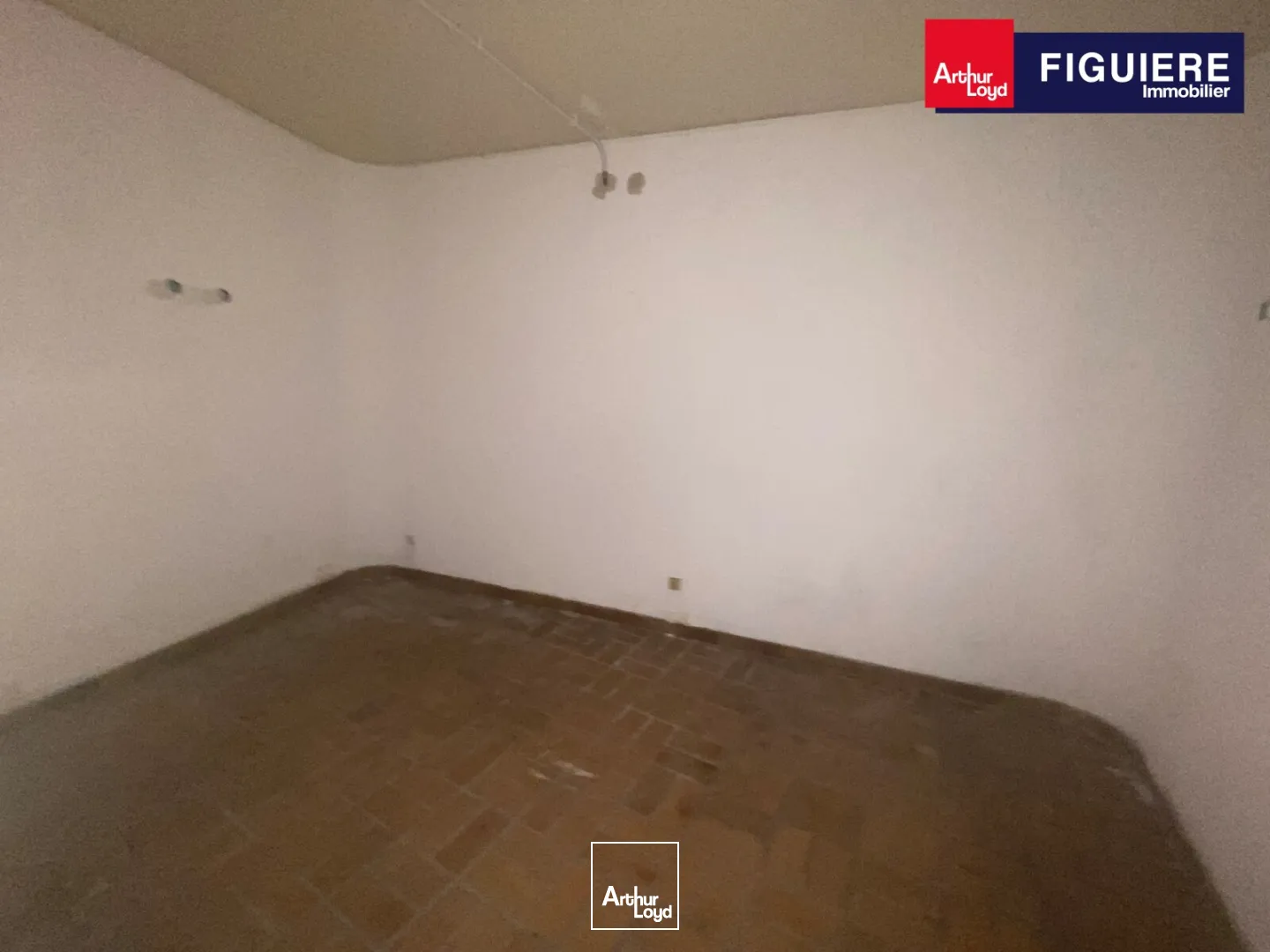 Locaux commerciaux - Vente - ARLES - 13200 - 220-220 - 7869126