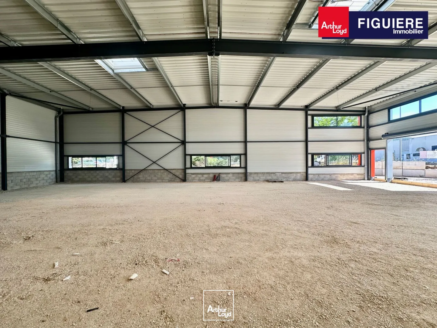 Locaux d'activité & Entrepôts - Location - EGUILLES - 13510 - 115-615 - 7869715
