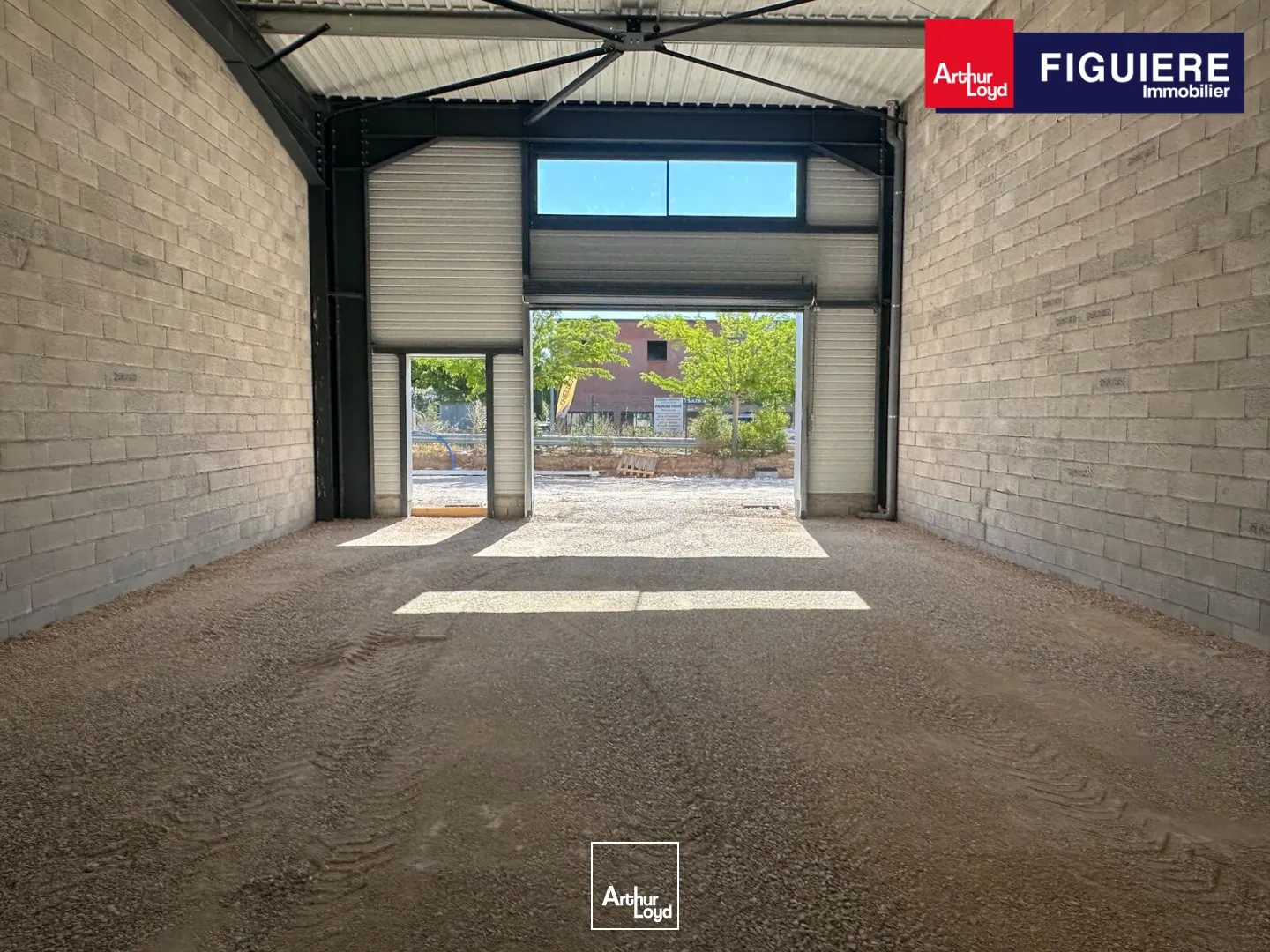 Locaux d'activité & Entrepôts - Location - EGUILLES - 13510 - 115-615 - 7869720